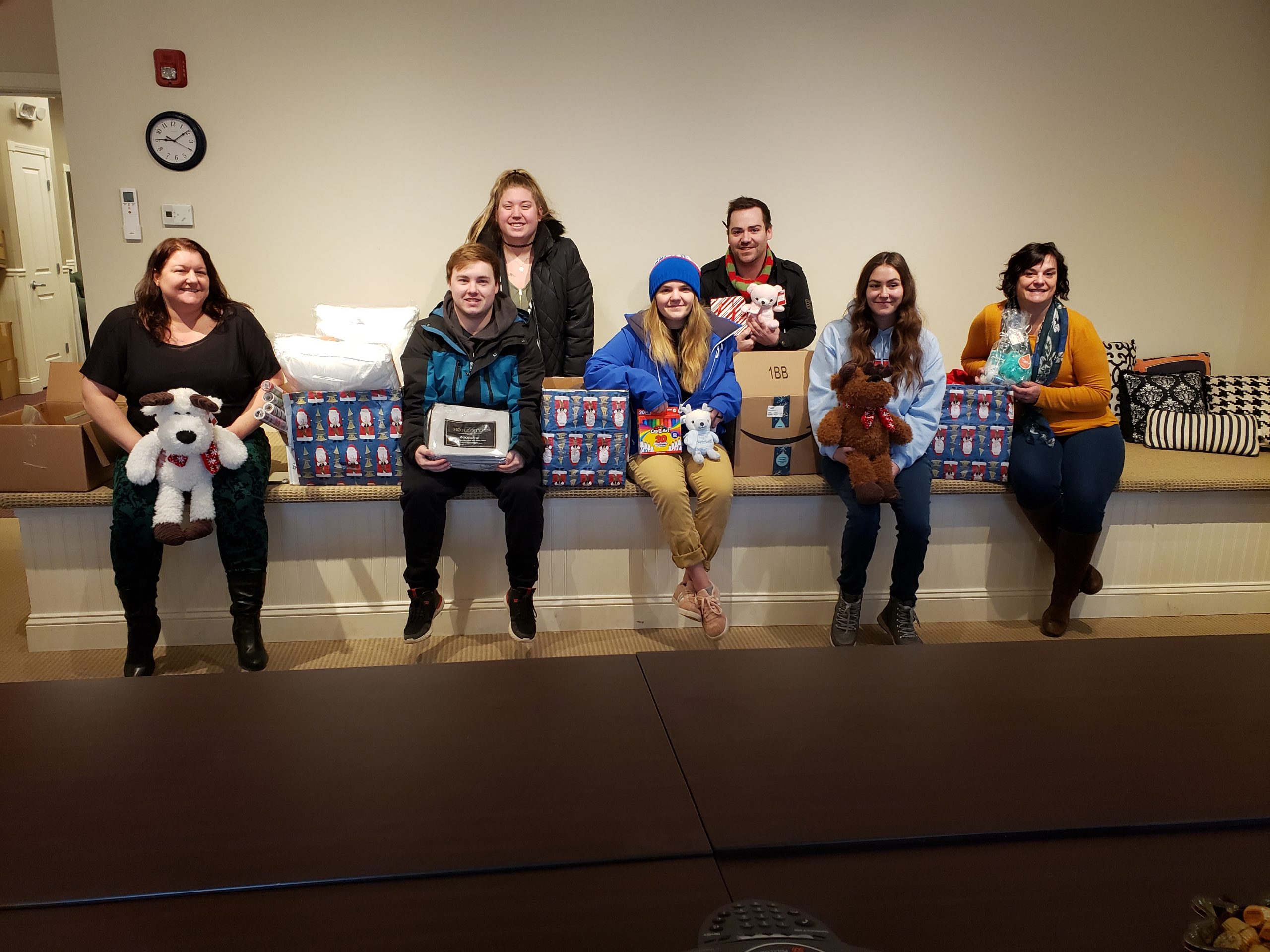 Students deliver holiday gifts